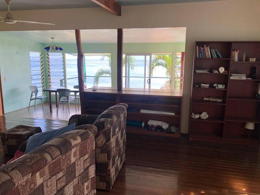 Limericks By The Sea Savusavu Bagian luar foto